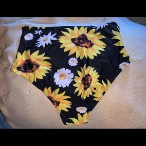 Shein Swimsuit Bottom Sunflower/Daisy Print